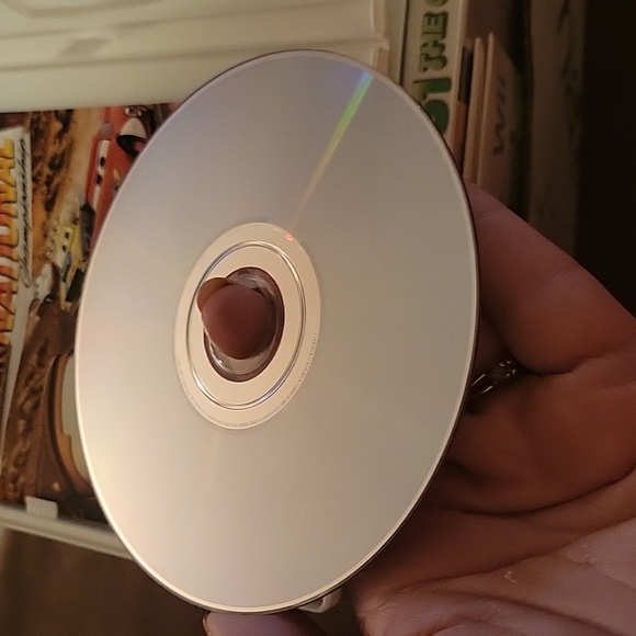 Cars - MaterNational - Wii Game No Visable Stratches Original Case & Papers - Picture 5 of 5